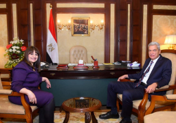وزيرة الهجرة تبحث مع رئيس هيئة الشراء الموحد سبل التعاون