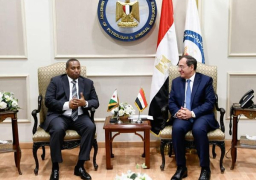 وزير البترول يستقبل وزير الطاقة بجمهورية جيبوتي لبحث فرص التعاون بين البلدين ونقل الخبرات المصرية الي جيبوتي في صناعة البترول والغاز