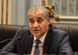 وزير التموين .. تسليم طن الدقيق الفاخر 72% لمن يرغب من المخابز المرخصة لانتاج الخبز الحر والفينو بسعر 10 الآلف جنيه للطن من مطاحن القطاع الخاص