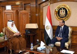 وزير التجارة والصناعة يبحث مع سفير السعودية بالقاهرة تعزيز أطر التعاون الاقتصادي المشترك بين البلدين