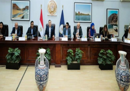 وزير السياحة يتابع سير العمل بمنطقة خدمات الزائرين بالمتحف