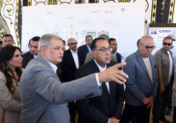 مدبولى يتفقد أعمال توسعات محطة تنقية مياه الشرب بالعزب الجديدة