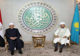 بالصور.. الإمام الأكبر يؤكد استمرار دعم الأزهر لطلاب ودعاة كازاخستان