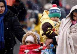 اليونان تتهم الاتحاد الأوروبي بممارسة معايير مزدوجة في التعامل مع الأوكرانيين واللاجئين الآخرين