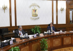 بالصور .. رئيس الوزراء يتابع نتائج تطبيق قرار ترشيد استهلاك الكهرباء
