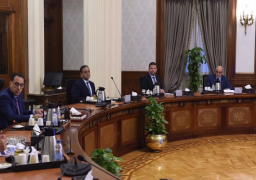 بالصور.. رئيس الوزراء يتابع الموقف التنفيذي لتطوير ورفع كفاءة منفذ السلوم البري