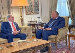 بالصور.. وزير الخارجية يستقبل رئيس المجلس الوطني الفلسطيني