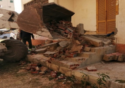 بالصور ..وزير الإسكان يصدر قرارين لإزالة التعديات بمدينتي الأقصر الجديدة وسوهاج الجديدة