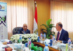 وزير قطاع الأعمال العام يتفقد “القابضة للأدوية” ويجتمع بمجلس إدارة الشركة