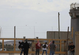 30 إسيرا إداريا بسجون الاحتلال يبدأون إضرابا عن الطعام