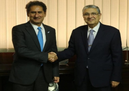 بالصور.. وزير الكهرباء يبحث مع المدير العام لوكالة “ايرينا” للطاقة المتجددة سبل الدعم للتحضير لمؤتمر COP27