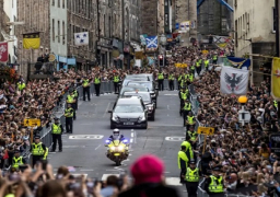 نقل نعش الملكة إليزابيث اليوم جوا من عاصمة أسكتلندا إلى لندن