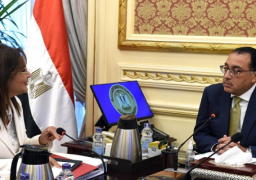 رئيس الوزراء يستعرض مع وزيرة التخطيط عددا من الملفات