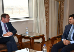 بالصور.. وزير الشباب والرياضة يبحث أوجه التعاون المشترك مع مؤسسة “آنا ليندا”