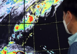 سول : إلغاء مئات الرحلات الجوية وإجلاء عشرات الأشخاص مع اقتراب وصول الإعصار “هينامنور”