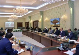 مجلس القيادة باليمن يؤكد دعم الجهود الدولية الرامية لإحلال السلام وإنهاء الحرب