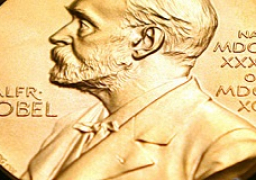 فوز بيلاروسي ومنظمتان حقوقيتان بجائزة نوبل للسلام لعام 2022