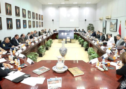 وزير السياحة والآثار يترأس الاجتماع الثاني للجنة الدائمة لتراخيص المنشآت الفندقية والسياحية