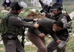 الاحتلال يعتقل 8 فلسطينيين.. وقوة “خاصة” تختطف أسيرين مُحررين من أطراف رام الله