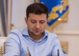 زيلينسكي يصدق على قرار فرض عقوبات على رجال أعمال روس