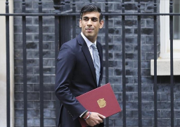 سوناك يلتقي الملك تشارلز اليوم ليبدأ مهمته الصعبة كرئيس للوزراء