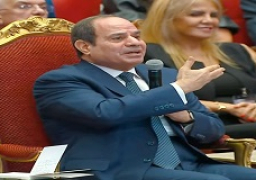 الرئيس السيسي: المتغيرات العالمية فرصة حقيقية للسوق المصرية.. والدعم الحكومي والشعبي مستمر لمصلحة مصر