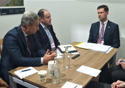 على هامش مشاركتهما بقمة المناخ COP27 بشرم الشيخ .. وزير التجارة والصناعة ونظيره السويدى يبحثان سبل تنمية وتطوير العلاقات التجارية والاستثمارية المشتركة بين البلدين