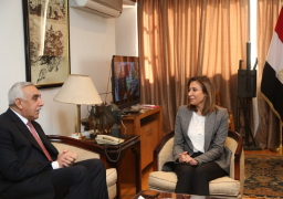 وزيرة الثقافة تستقبل سفير العراق بمصر لبحث سبل التعاون المشترك