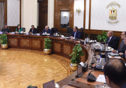 رئيس الوزراء يتابع موقف تنفيذ مشروعات تحلية مياه البحر ومعالجة الصرف الصحي وسبل التعامل مع موسم السيول