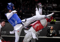 وزير الرياضة يتواصل مع “سيف عيسي” لتهنئته بالميدالية البرونزية ببطولة العالم للتايكوندو بالمكسيك