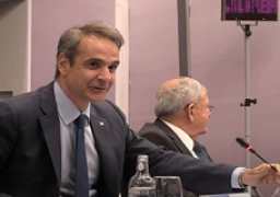 رئيس وزراء اليونان: التغيرات المناخية تؤثر على كافة مناحي الحياة