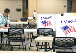 بعد خسارتهم مجلس الشيوخ .. الجمهوريين يفشلون في الفوز بمنصب حاكم ولاية أريزونا