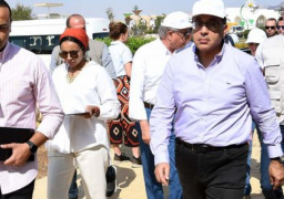 بالصور.. رئيس الوزراء يتفقد المنطقة الخضراء بمحيط المركز الدولي للمؤتمرات بشرم الشيخ