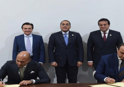 بالصور.. مدبولي يشهد توقيع مذكرة تفاهم مع “أسترازينيكا” لتعزيز المنشآت الخضراء