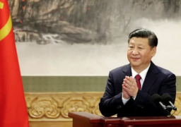 في أول قمة مباشرة.. رئيس وزراء اليابان والرئيس الصيني يتفقان على علاقات “بناءة ومستقرة”