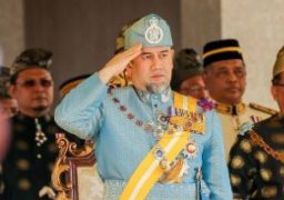 ملك ماليزيا يوافق على تمديد فترة ترشيحات رئيس الوزراء حتى الثانية من ظهر غد