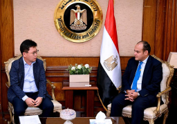 وزير التجارة والصناعة يبحث مع وفد شركة سامسونج مصر مشروعات الشركة وخططها التوسعية بالسوق المصري خلال المرحلة المقبلة