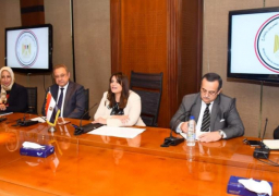 وزيرة الهجرة تعقد اجتماعا تشاوريا مع وزيرة التجارة الخارجية والتعاون الإنمائي الهولندية لبحث ملفات التعاون المشترك