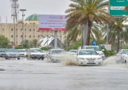 وسائل إعلام سعودية: تعليق الدراسة وإغلاق الطرق إلى مكة بسبب عاصفة وأمطار غزيرة