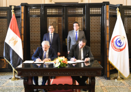 وزيرا البترول والصحة يشهدان توقيع بروتوكول مشترك لتعزيز مساهمة مؤسسة اينى الإيطالية في دعم تنفيذ مشروع الصحة المجتمعية في بورسعيد