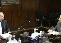 بالصور .. وزير الكهرباء يبحث مع سفير بريطانيا سبل تعزيز التعاون مع قطاع الكهرباء وزيادة فرص الاستثمار