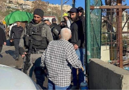 مستوطنون إسرائيليون يستولون على أرض “الحمرا” في بلدة سلوان