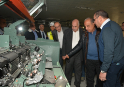 وزير قطاع الأعمال العام في جولة تفقدية موسعة بشركة غزل المحلة