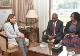 وزيرة الثقافة تلتقي وفد من جنوب أفريقيا للاتفاق على فعاليات “الموسم الثقافي الجنوب أفريقي”