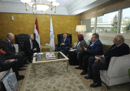 وزير النقل يستقبل المدير العام للاتحاد الدولي للسكك الحديدية (UIC) لبحث التعاون في مجال السلامة في السكك الحديدية