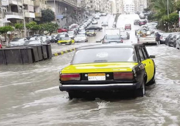 أمطار غزيرة على الإسكندرية مع استمرار حركة الملاحة