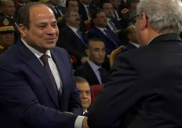 بالصور .. الرئيس السيسي يكرم أسر أبطال ملحمة 25 يناير 1952