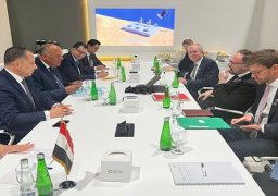 بالصور .. شكري يبحث مع وزير التعاون الدانماركي القضايا المشتركة على هامش قمة أبوظبي للاستدامة