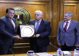 بالصور.. وزير التعليم العالي والبحث العلمي يرأس اجتماع مجلس المراكز والمعاهد والهيئات البحثية