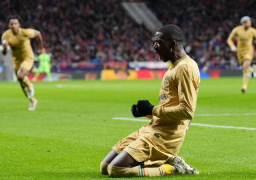 برشلونة يفوز على أتلتيكو مدريد 1-0 ويتصدر الدوري الاسباني